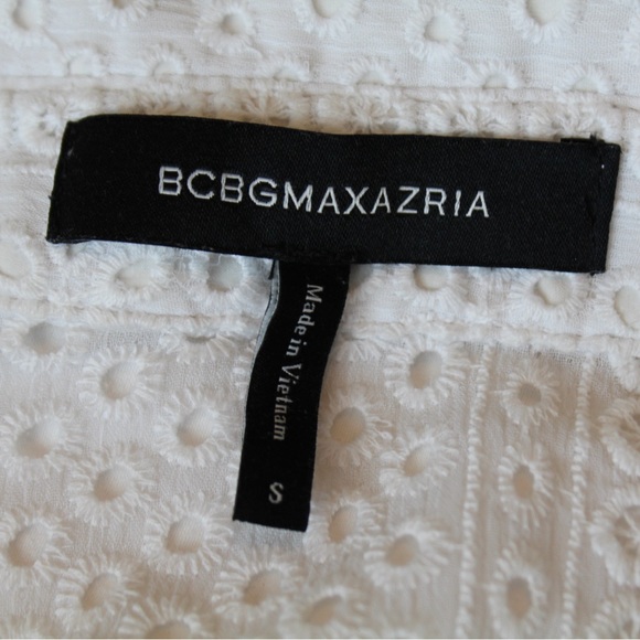 BCBGMAXAZRIA WHITE CROP EYELET BUTTON UP TOP - Picture 5 of 7
